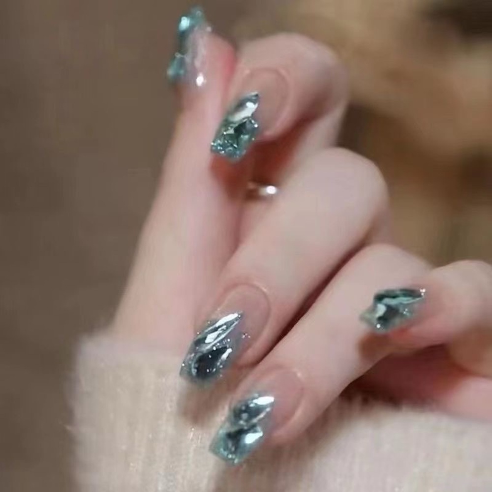 Buy 4get 1 free Beautiful Press-on Nails for women